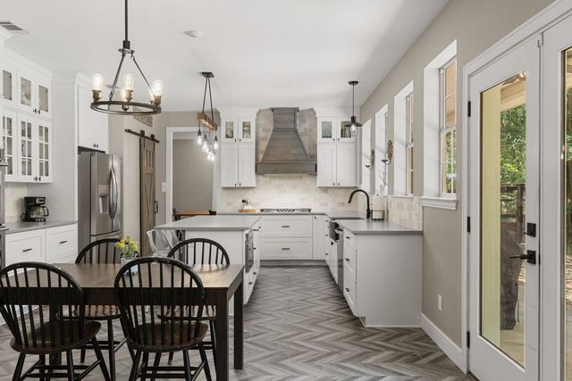 10401 Holly Creek Road, Terrell, TX 75160