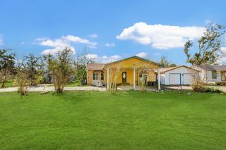 772 Saint Anne Street, Clute, TX 77531