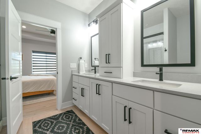 8915 S 75th Street, Lincoln, NE 68516