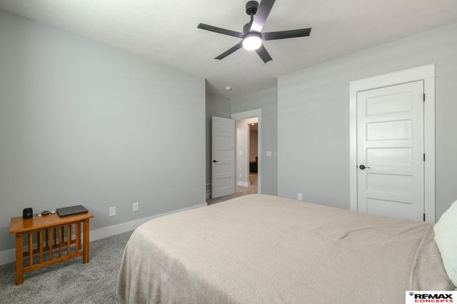 8915 S 75th Street, Lincoln, NE 68516