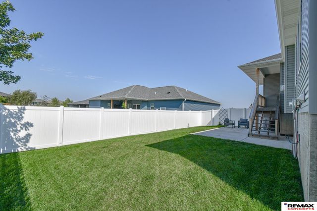 8915 S 75th Street, Lincoln, NE 68516