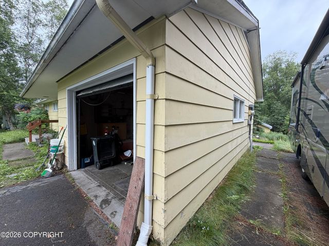 3225 Baxter Road, Anchorage, AK 99504