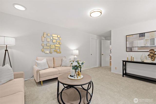 2507 Vashon Court NE, Renton, WA 98059