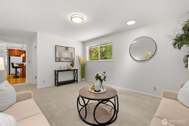 2507 Vashon Court NE, Renton, WA 98059