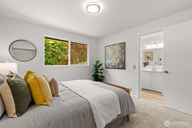 2507 Vashon Court NE, Renton, WA 98059