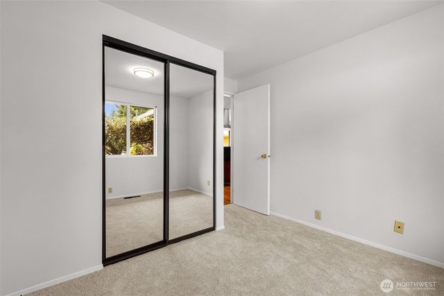 2507 Vashon Court NE, Renton, WA 98059