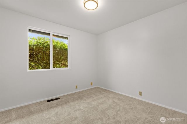 2507 Vashon Court NE, Renton, WA 98059