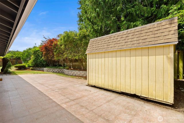 2507 Vashon Court NE, Renton, WA 98059