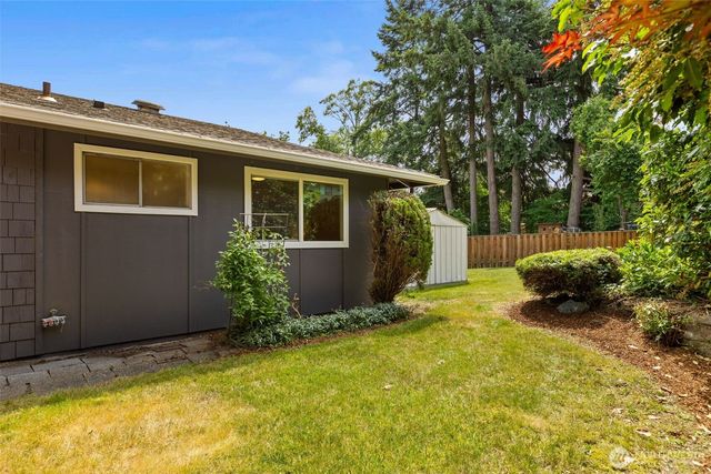 2507 Vashon Court NE, Renton, WA 98059