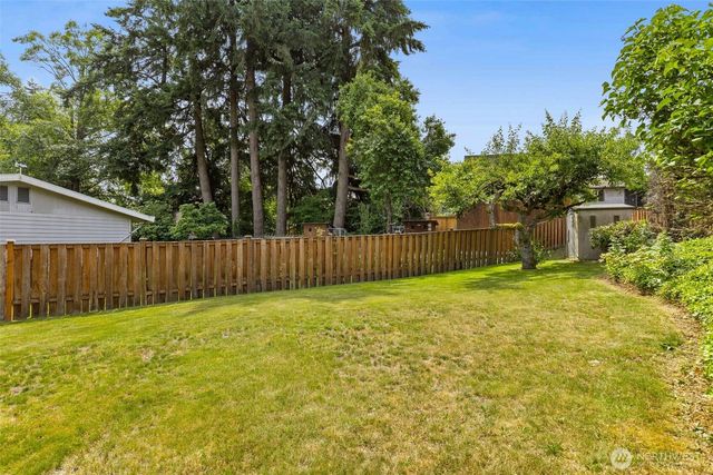 2507 Vashon Court NE, Renton, WA 98059