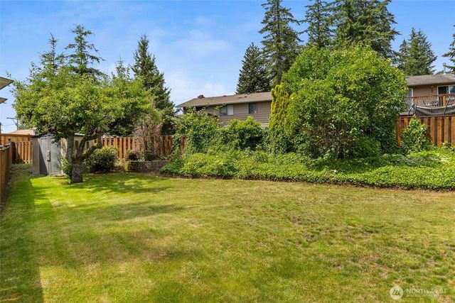 2507 Vashon Court NE, Renton, WA 98059