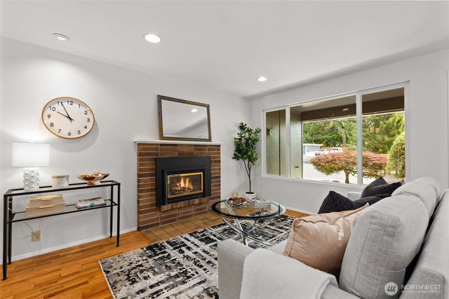 2507 Vashon Court NE, Renton, WA 98059