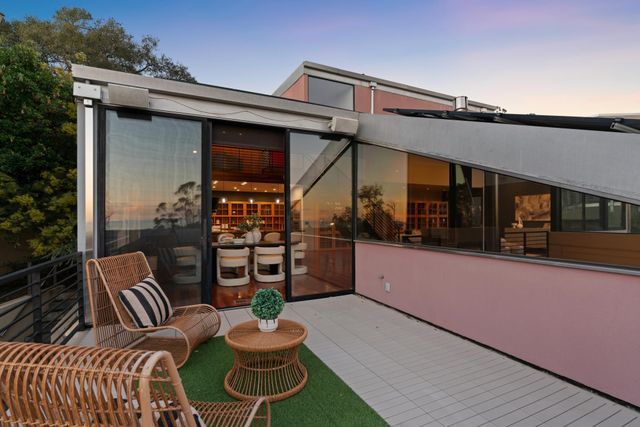 6353 Skyline Blvd, Oakland, CA 94611