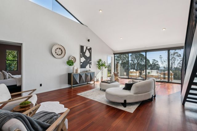 6353 Skyline Blvd, Oakland, CA 94611