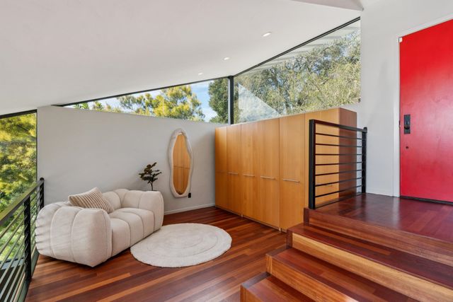 6353 Skyline Blvd, Oakland, CA 94611