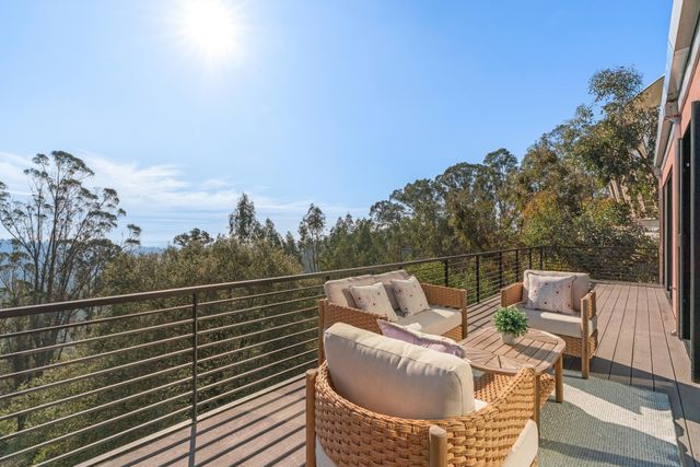 6353 Skyline Blvd, Oakland, CA 94611