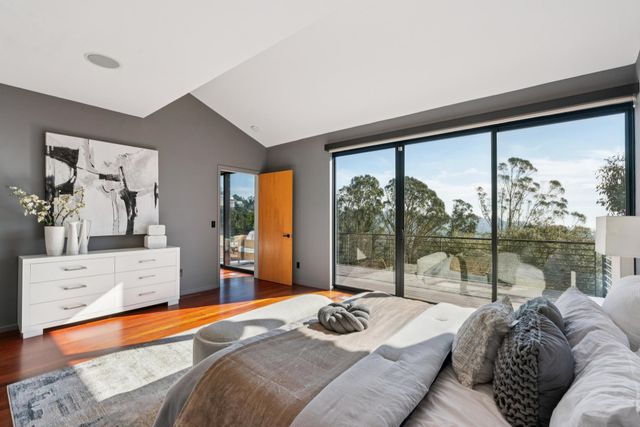 6353 Skyline Blvd, Oakland, CA 94611