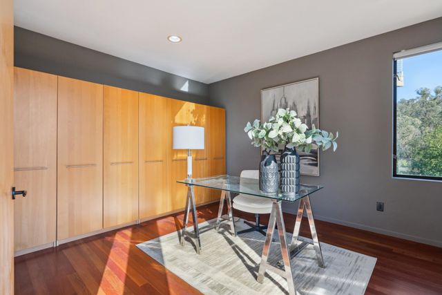 6353 Skyline Blvd, Oakland, CA 94611