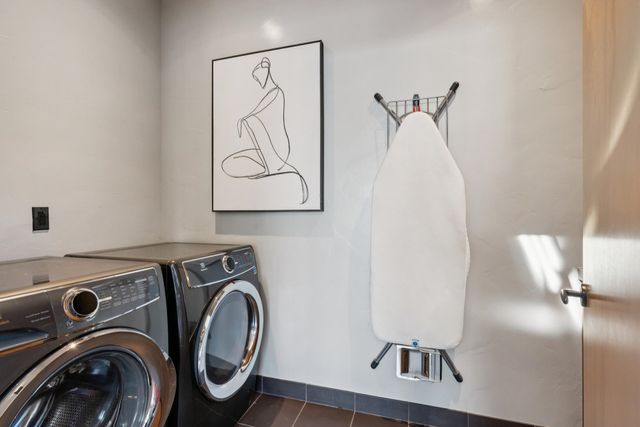 6353 Skyline Blvd, Oakland, CA 94611