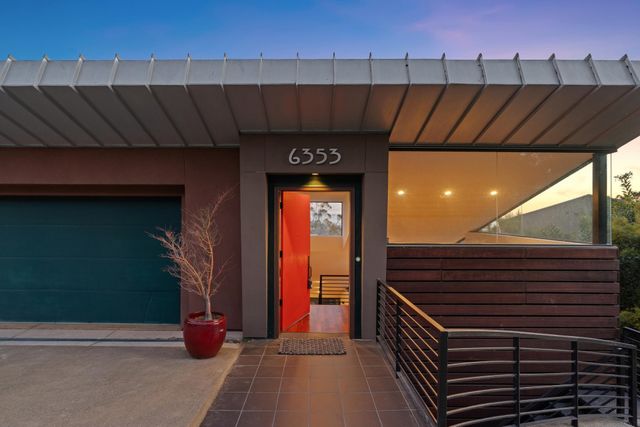 6353 Skyline Blvd, Oakland, CA 94611