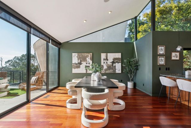 6353 Skyline Blvd, Oakland, CA 94611