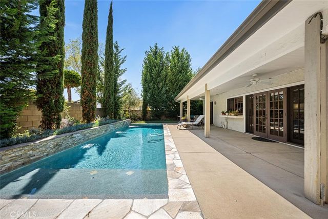 3902 Toland, Los Alamitos, CA 90720