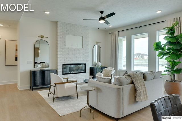 20720 Kansas Avenue, Elkhorn, NE 68022