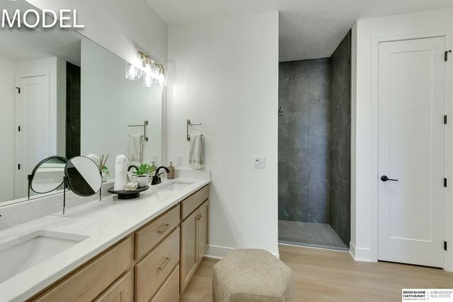 20720 Kansas Avenue, Elkhorn, NE 68022