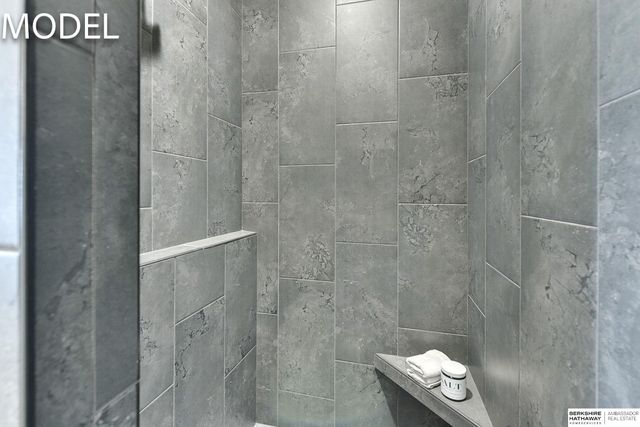 20720 Kansas Avenue, Elkhorn, NE 68022