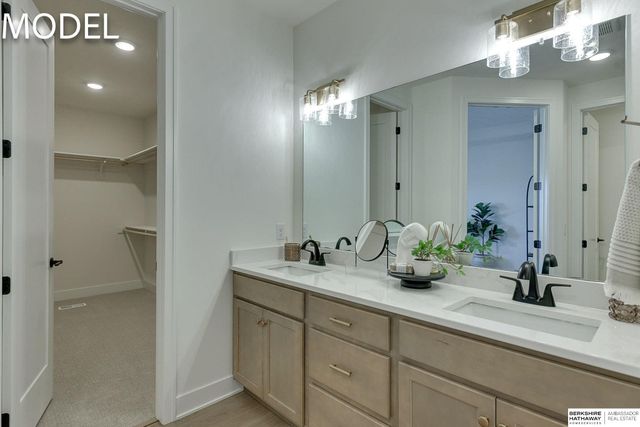 20720 Kansas Avenue, Elkhorn, NE 68022