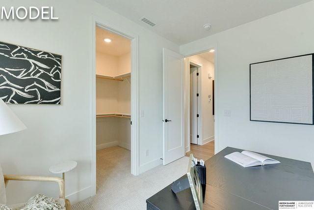 20720 Kansas Avenue, Elkhorn, NE 68022