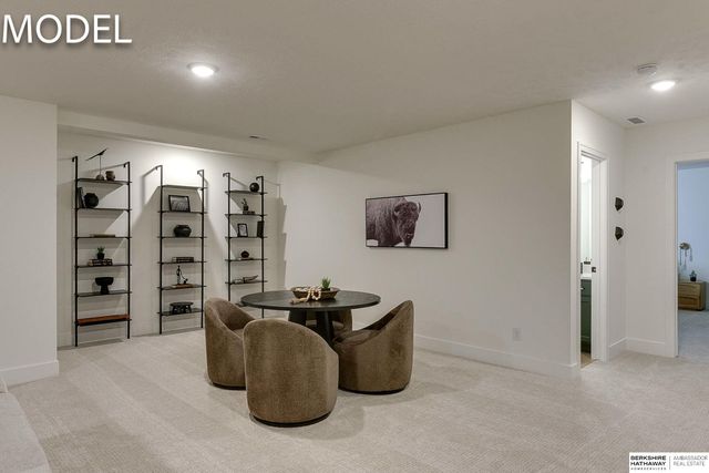 20720 Kansas Avenue, Elkhorn, NE 68022