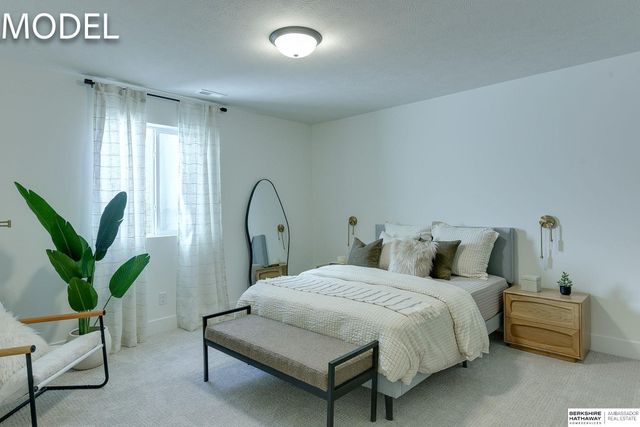 20720 Kansas Avenue, Elkhorn, NE 68022