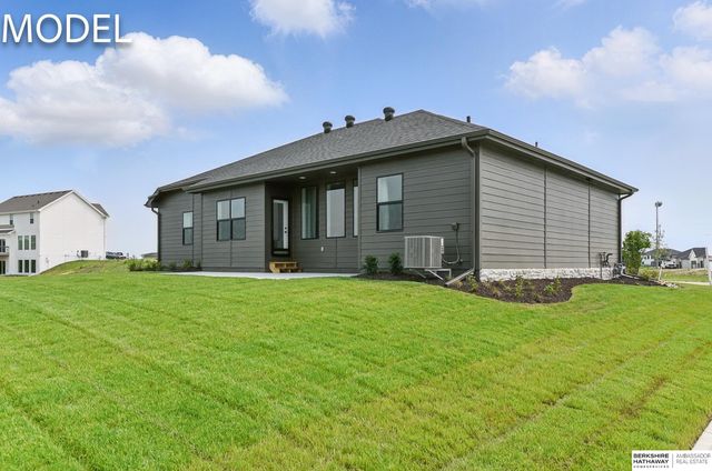 20720 Kansas Avenue, Elkhorn, NE 68022