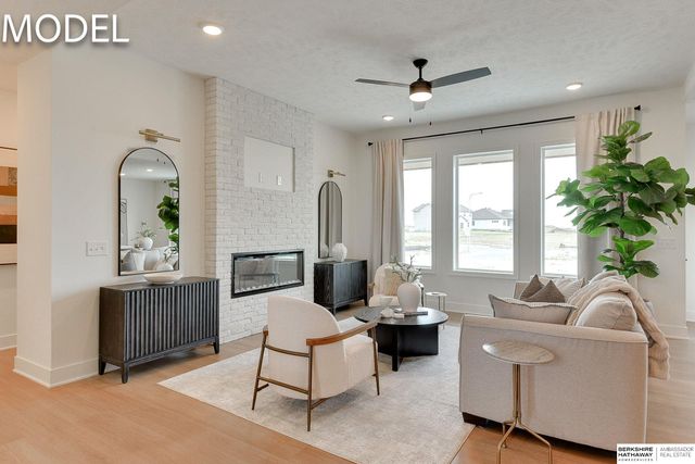 20720 Kansas Avenue, Elkhorn, NE 68022