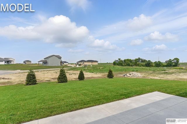 20720 Kansas Avenue, Elkhorn, NE 68022