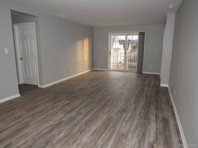 1125 EUREKA Road 203, Wyandotte, MI 48192