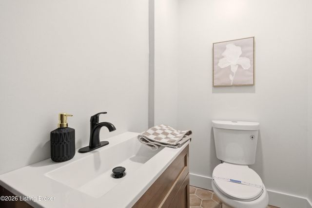 1822 Tyler Pkwy, Louisville, KY 40204