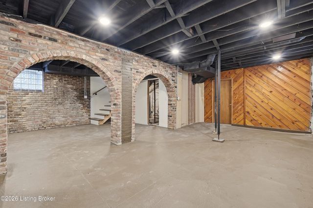 1822 Tyler Pkwy, Louisville, KY 40204