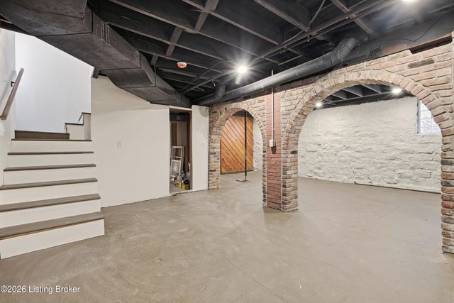 1822 Tyler Pkwy, Louisville, KY 40204