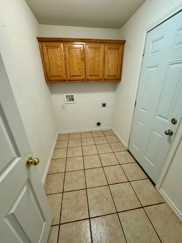 2026 Brooke Drive, Sanger, TX 76266