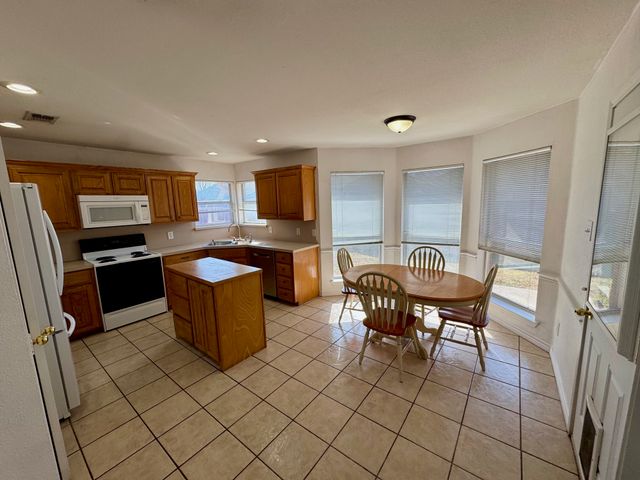 2026 Brooke Drive, Sanger, TX 76266