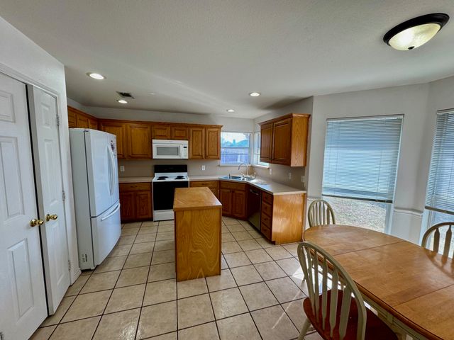 2026 Brooke Drive, Sanger, TX 76266