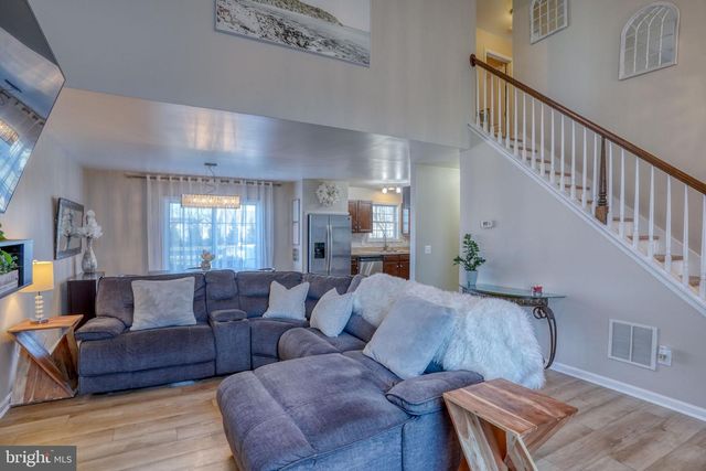 45 E BUCK POINT RD, Clayton, DE 19938