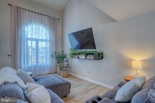 45 E BUCK POINT RD, Clayton, DE 19938