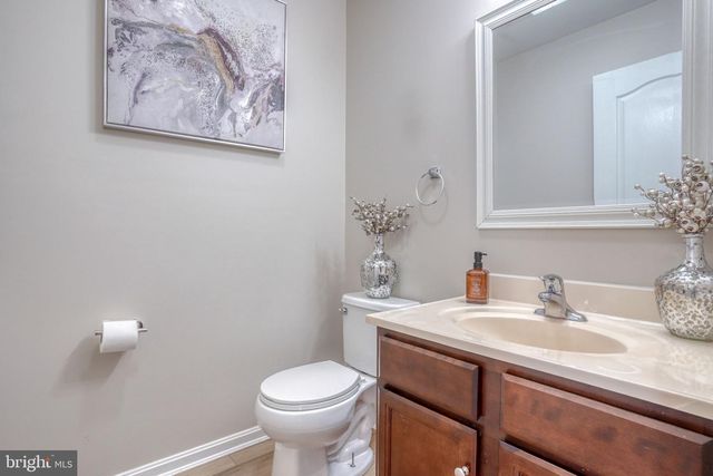 45 E BUCK POINT RD, Clayton, DE 19938