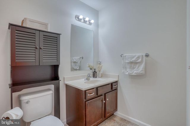 45 E BUCK POINT RD, Clayton, DE 19938