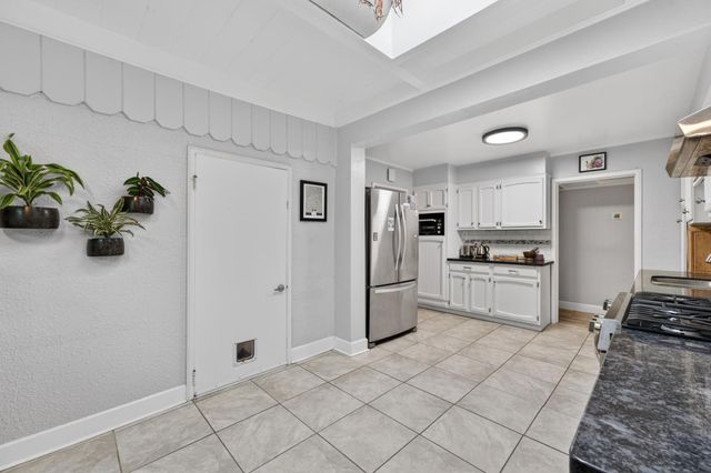 4804 61st St, Sacramento, CA 95820