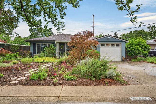 4804 61st St, Sacramento, CA 95820