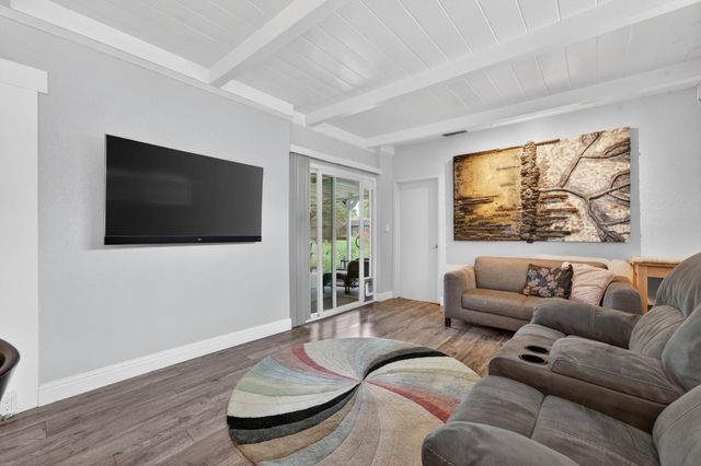 4804 61st St, Sacramento, CA 95820